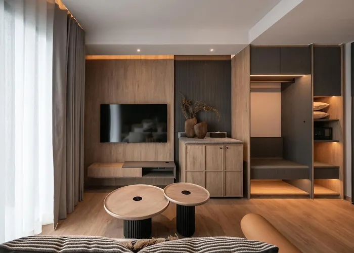 The Moment Hotel 4*