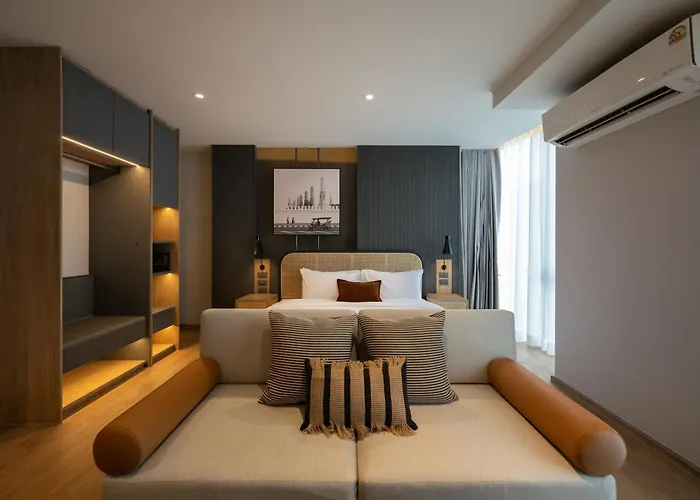 The Moment 4* Bangkok