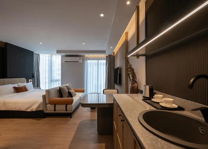 The Moment 4* Bangkok